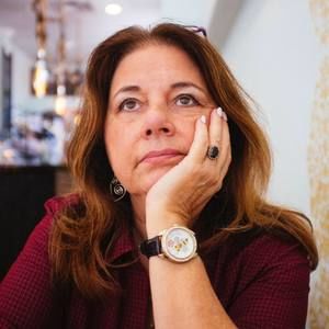 Meet your Posher, Carrie